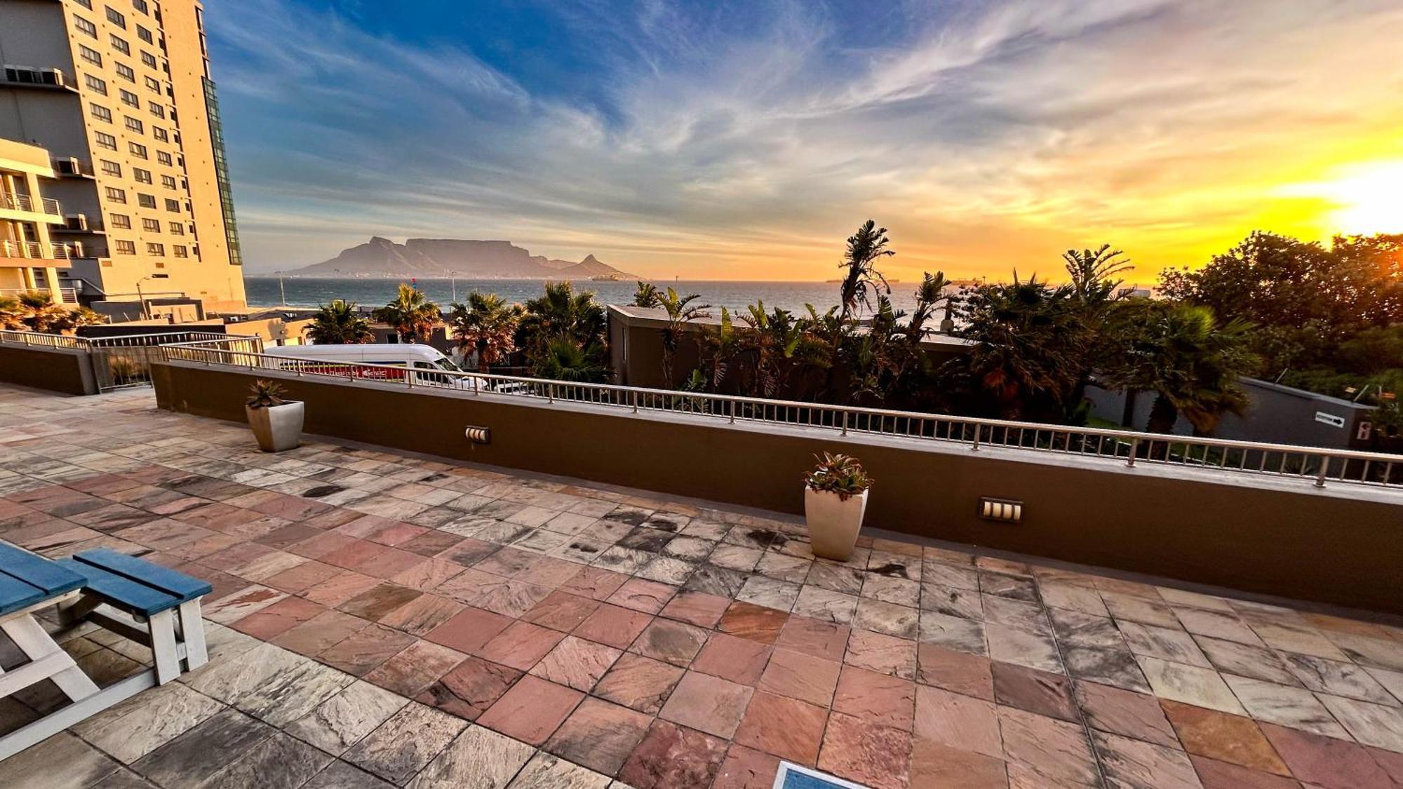 Heaven On Earth - Blouberg Beachfront Self-Catering Apartment Bloubergstrand Exterior foto